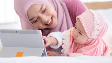 Single Muslim mother raising children and working from home