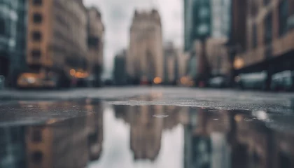 Plaid mouton avec photo Réflexion cityscape reflected in a puddle after a rainstorm. The buildings appear distorted and elongated, creating a dreamlike quality.
