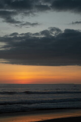 atardecer en la playa 