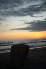 atardecer en la playa 