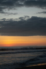 atardecer en la playa 