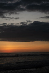 atardecer en la playa 