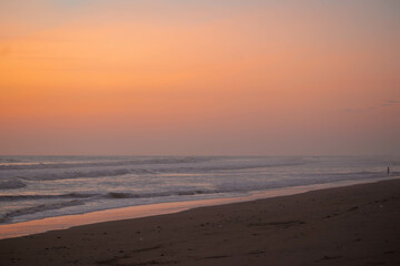 atardecer en la playa 