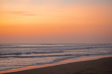 atardecer en la playa 