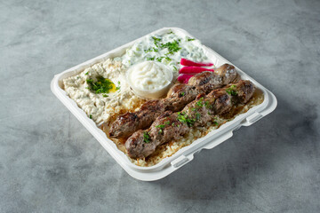 A view of a kefta entree.