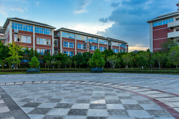 On a summer evening, the beautiful scenery of the university campus