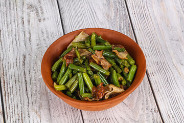 Roasted bacon with green bean