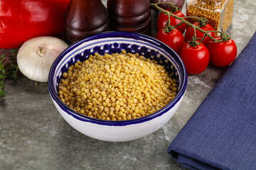 Dry ptitim heap in the bowl