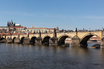 Paisaje de Praga con el puente de Carlos. - 771429778