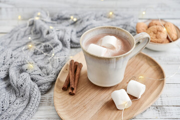 Mug with cocoa and marshmallow - 771491553