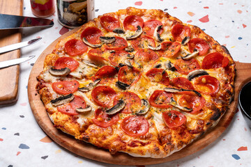 Pizza, mushroom, pepperoni, oven, street, cream, pasta, spaghetti, pork belly, chicken, seasoning, ham, potato, fried food