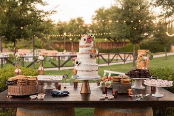 Naked Wedding Cake with florals
