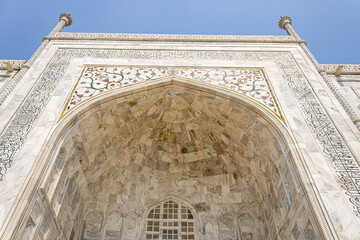 Beautiful designs under the dome of the entrance of Taj Mahal main building