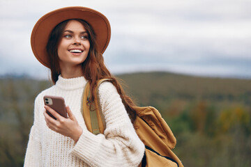 Mountain Woman: Phone Lifestyle, Freedom in Nature