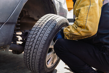 Expert Tire Replacement Service Outdoors - 771577381