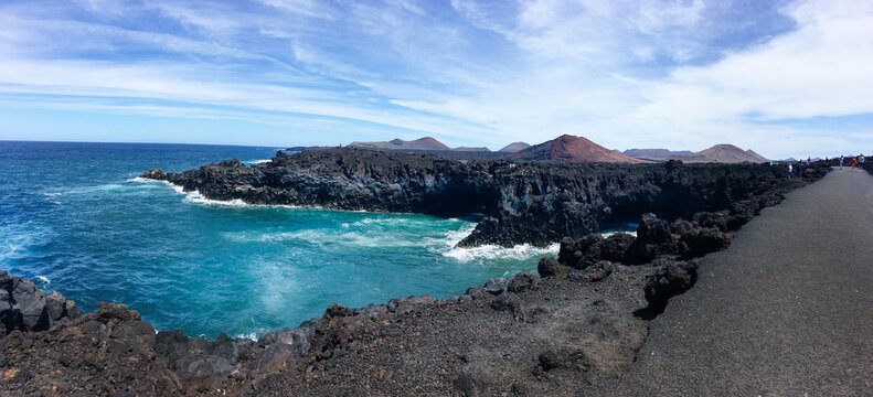 Los Hervideros en Lanzarote, vista panor&aacute;mica de la costa