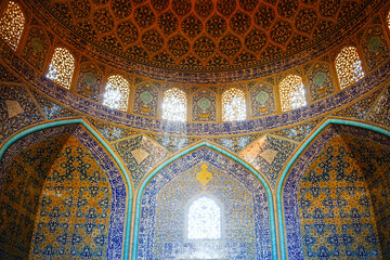 Fototapeta na wymiar Sheikh Lotfollah Mosque, Isfahan, Naghsh-e-Jahan Square