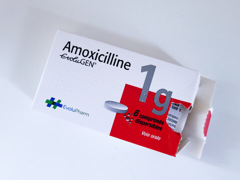 une boite du medicament antibiotique amoxicilline en penurie