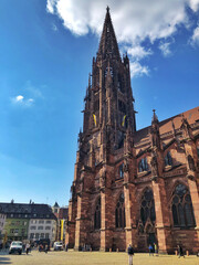 Fototapeta na wymiar Landmark gothic church on the square in germany