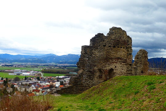 Blick auf Fohnsdorf, gesehen aus der Burgruine