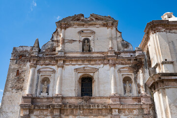 Fototapeta premium Olde buildings around Antigua, Guatemala.