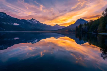 Photo sur Plexiglas Lavende Lake's Reflective Splendor: Illuminating the Crossover from Day to Night