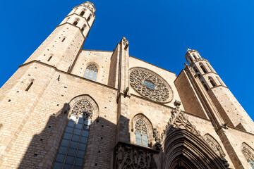 Fototapeta na wymiar Santa Maria del Mar church in the Ribera district of Barcelona, Spain