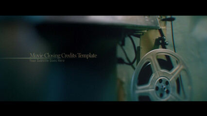 Movie Closing Credits Template Titles Against the Background of a Film Projector in a Cinema - obrazy, fototapety, plakaty