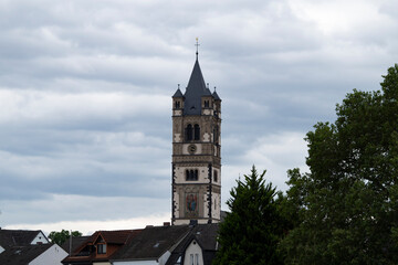 Fototapeta na wymiar Croisière sur le Rhin romantique, clocher d'église