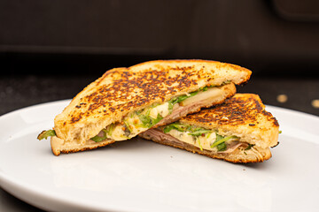 sandwich with ham