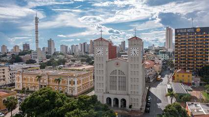 Cuiabá Matriz centro da capital do Mato Grosso com vista central da prefeitura de Cuiabá e Basilica Bom Jesus - obrazy, fototapety, plakaty