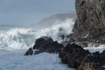 Photo sur Plexiglas les îles Canaries jumping waves