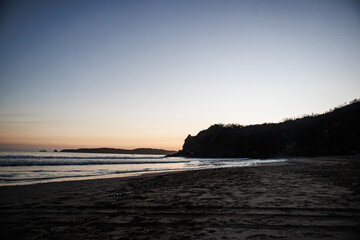 atardecer playa boca de iguanas