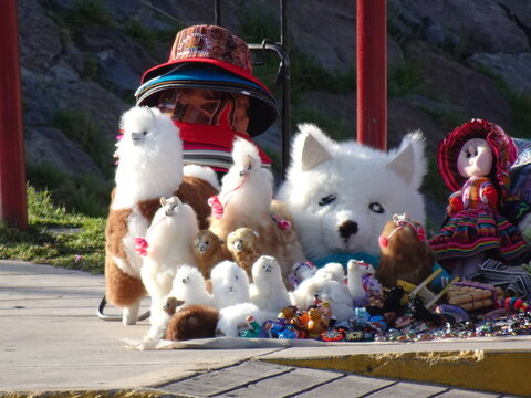 [Peru] Souvenir shop near Lake Titicaca (Puno)