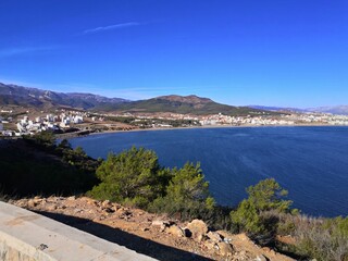 Fototapeta premium view of the sea and mountains