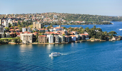 Fototapeta na wymiar Sydney suburb of Kirribilli on lower north shore, Sydney Harbour.