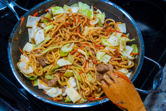 Pancit Guisado recipe or delicacy from the Philippines