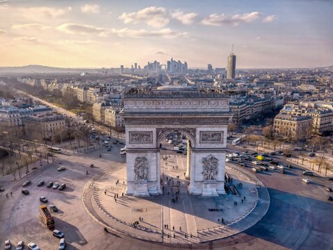 Arc de Triomphe aerial panorama with traffic.