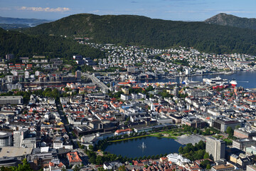 Fototapeta premium Le Lille Lungegårdsvannet, vu depuis le Fløyen