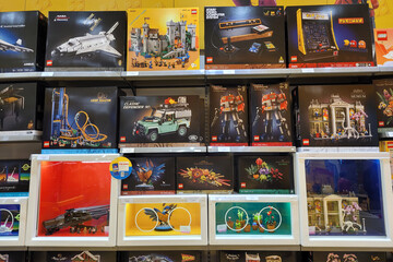Fototapeta premium Kuala Lumpur, Malaysia - 12 FEB 2024: Lego Creator set for sale in the Lego store. Lego is a line of plastic construction toys that are manufactured by The Lego Group company in Denmark.