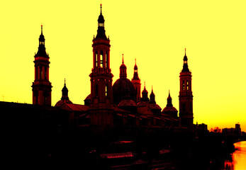 Fototapeta na wymiar Sunset silhouette of basilica del pilar, zaragoza