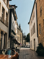 Naklejka premium Explore the charm of Osnabrück through this collection of travel photos, showcasing its historic architecture, picturesque streets, and vibrant atmosphere. From medieval buildings to modern landmarks.