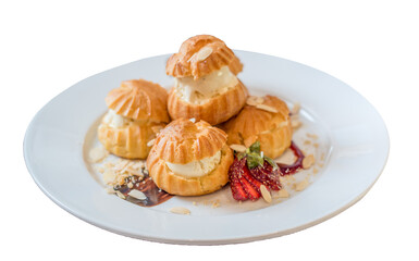 cake with cream and fruits