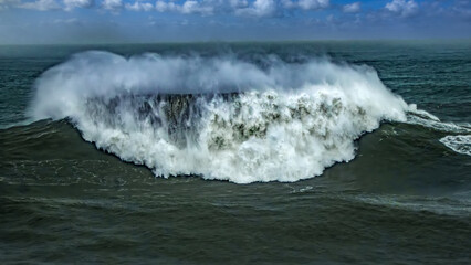 Big Waves Nazare`