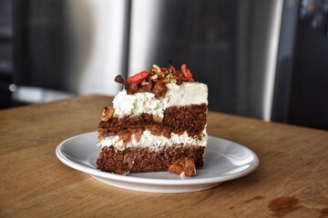 Apple cake with cinnamon and strawberries