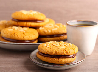 Honey crunch cookies with chocolate