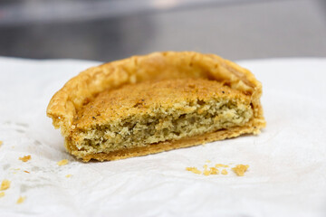 パティシエのキッチン、タルトケーキのカットした断面