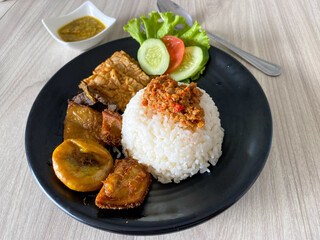 beef offal with fresh vegetables