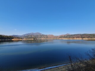 Lake nature clear autumn winter quiet walk travel appreciation