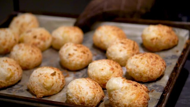 Brazilian cheese bread - pao de queijo